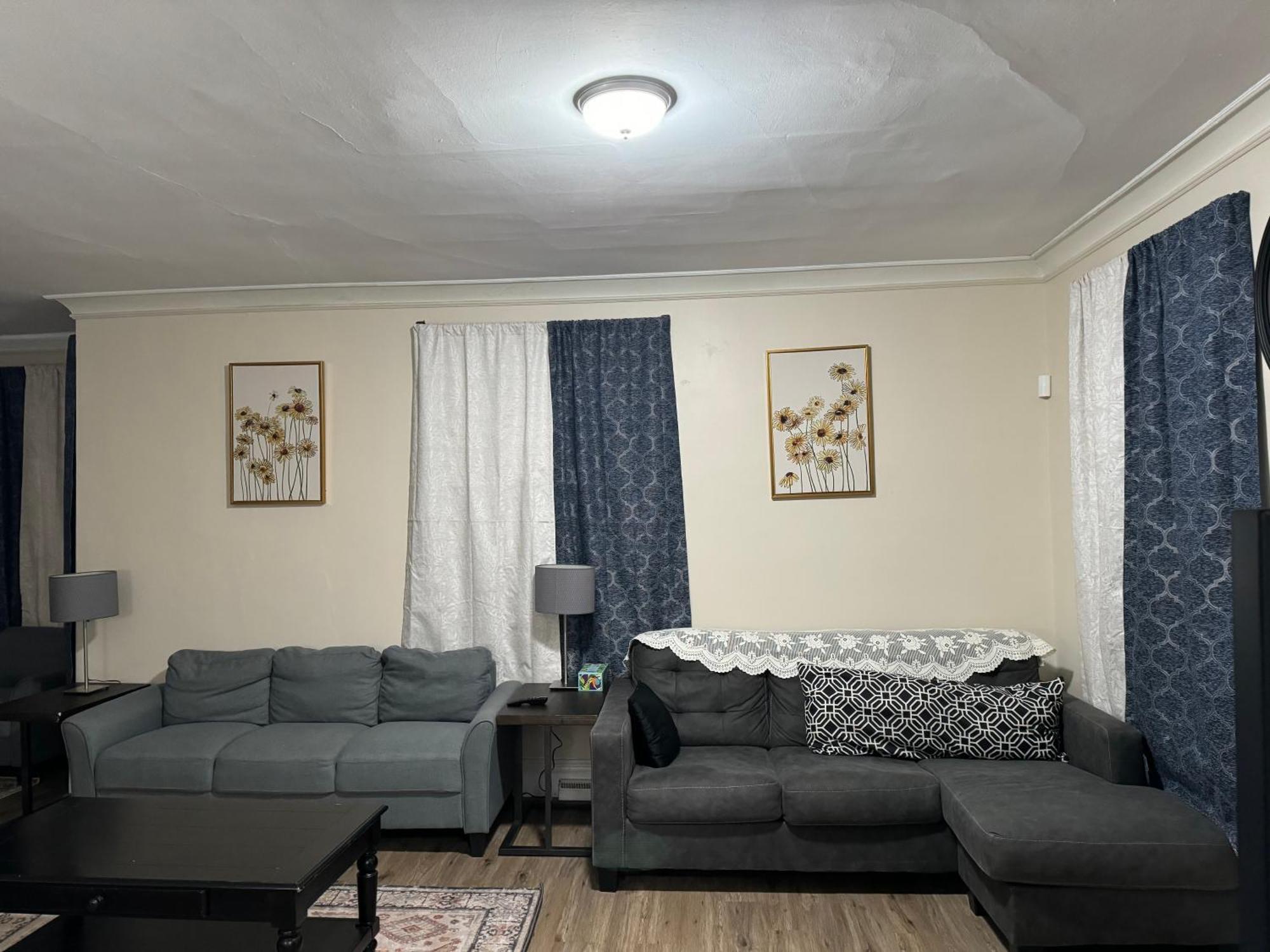 Comfy Getaway, 5 Bed, Sleeps 9, Walk To Falls! Niagara Falls Ngoại thất bức ảnh